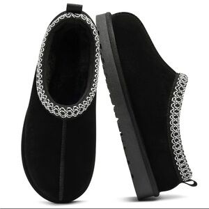 Black slip on slippers